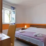 شقة Pavicic Tudor *